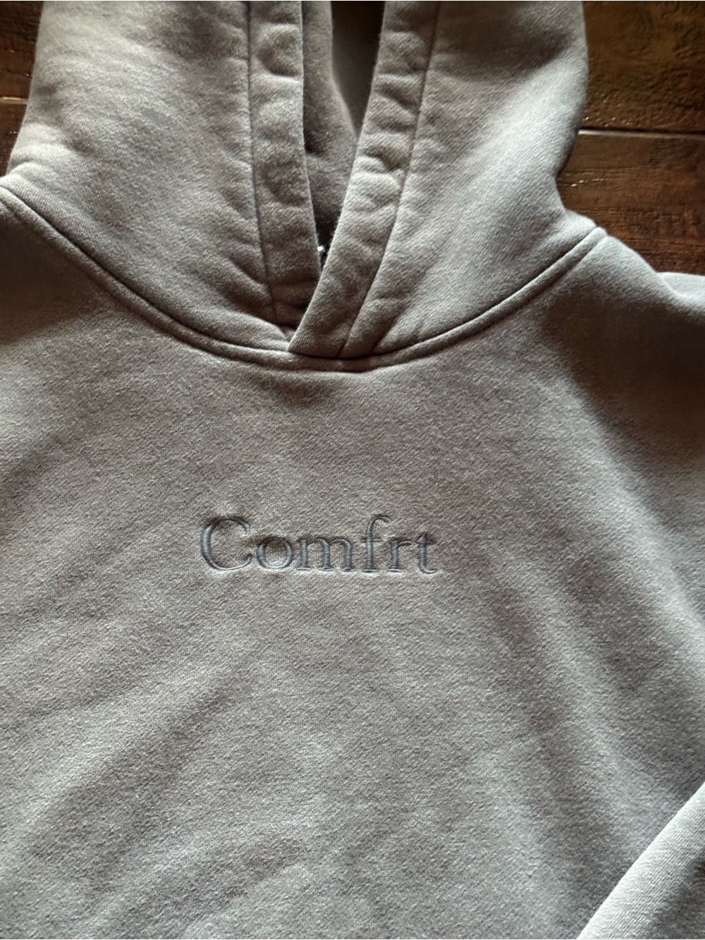 Comfrt Grey Fleece Pullover Sweatshirt Size Medium - Picture 3 of 5